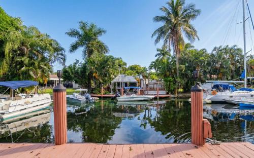 Charming 2BR Waterfront House