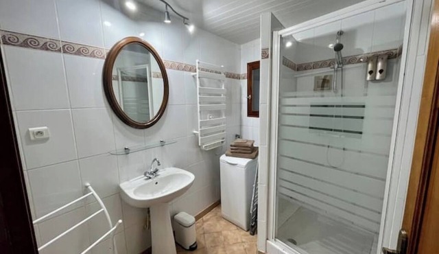 Charming accommodation in a mountain village in Esbareich