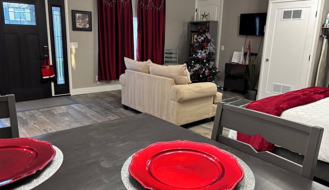 Charming Casita with AC in delightful Prescott Valley