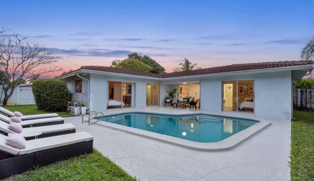 Charming Coral Ridge 2BR/2BA Near Beach + Pool