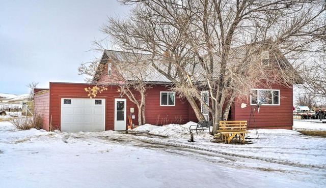 Charming 'Corral Creek Ranch House' in Circle