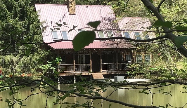 Charming Cottage-Beautiful Views-Private Pond-~NC~ Mountains!