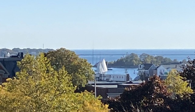 Charming Downtown Gloucester Retreat. Walk to Restaurants, Museums, Waterfront