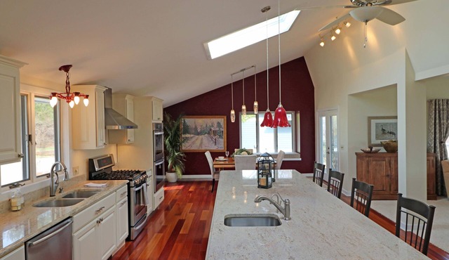Charming Harbor Bluff Home - Harbor Springs - views of Little Traverse Bay