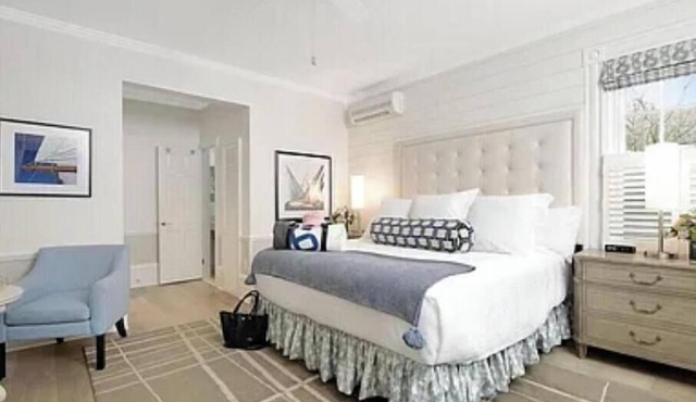 Charming Harborside hotel suite in enchanting Edgartown with AC