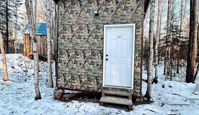 Charming Micro Cabin Stay with Dedicated Play Area and Quick Access to River in Houston, Alaska