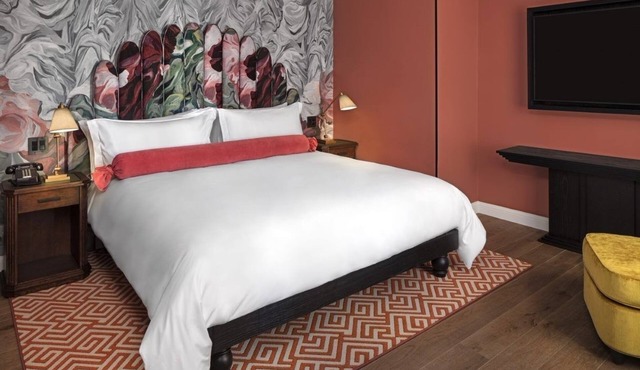 Classic King Stay | Dining & Bar Onsite | Gym Access | Close to White House