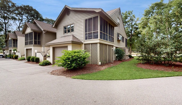 Clubhouse Villa 3BR: Close to golf and beach