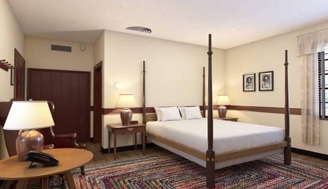 Colonial House | Pool Access | Fitness Center | Spa | Near Historic Williamsburg