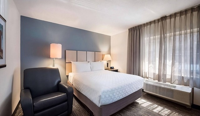 Comfort and Convenience! Pet-Friendly Property & Access to Seasonal Outdoor Pool