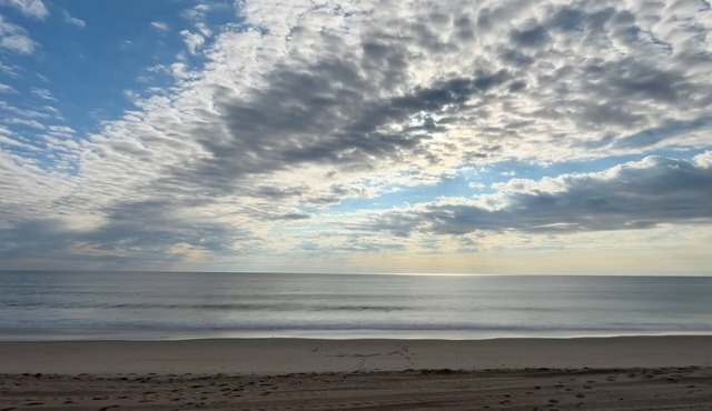 Comfy, family friendly beach house across the street from the beach!