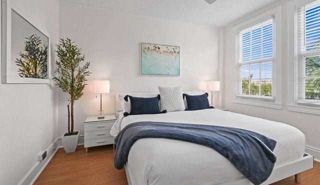 Condo/Pool/StepsToBeachDine/Island 1br