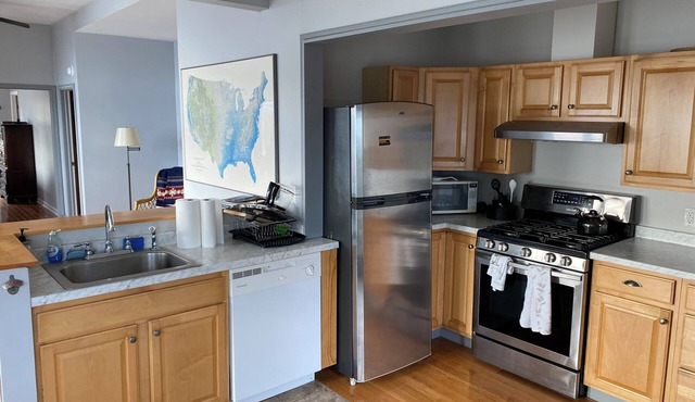 Cottage on Lake Champlain with a Private Beach