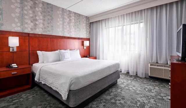 Courtyard By Marriott Baltimore BWI Airport