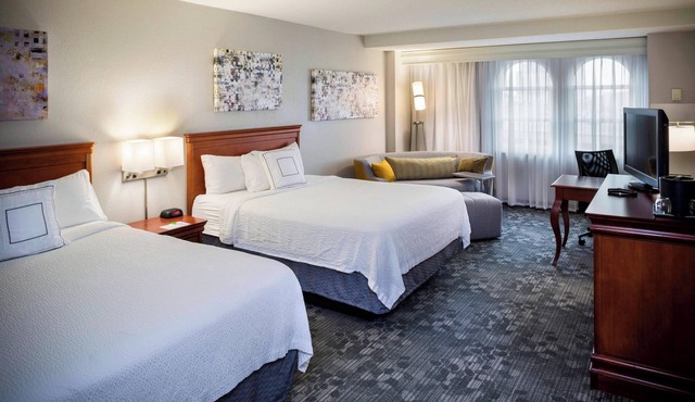 Courtyard by Marriott Norfolk Downtown
