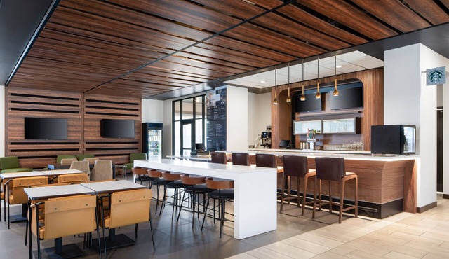 Courtyard by Marriott Seattle SeaTac Airport