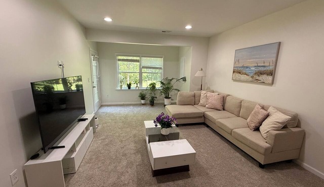 Cozy 1-Bedroom private Suite-pet friendly