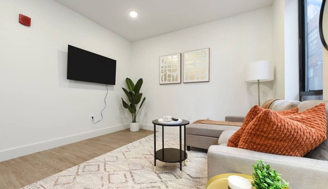 Cozy 1BR/1BA + Gym Near UPMC & Carnegie Mellon
