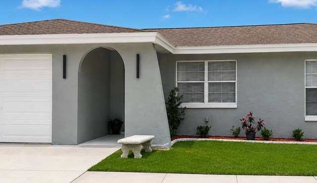 Cozy 2-bedroom house in enjoyable Oldsmar with AC