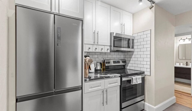 Cozy 2BR Apt Stay Near Frick Park and Downtown