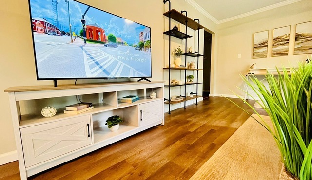 Cozy 3 BR home well centralized in Waycross - Perfect for Families & Work Stays