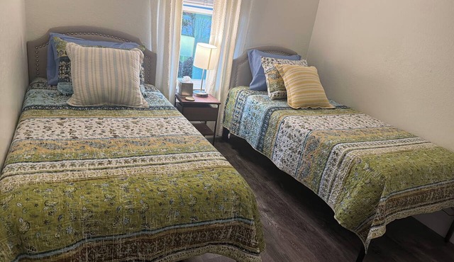 Cozy and Chic 3 bedroom house close to WEC,OBS,HITS