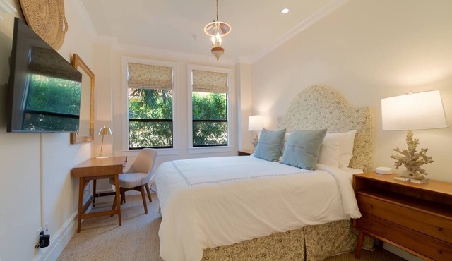 Cozy Beach Queen Chic-Palm Beach Island-near Beach