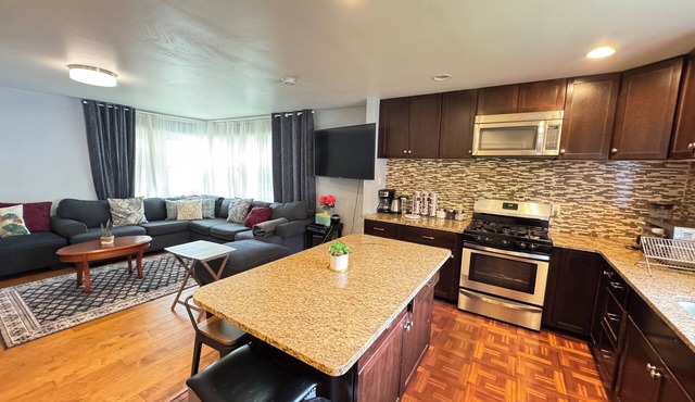 COZY Beautiful Entire House in Alexandria