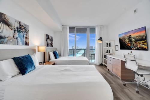 Cozy Canal View Studio Resort Amenities Near Ocean 1905