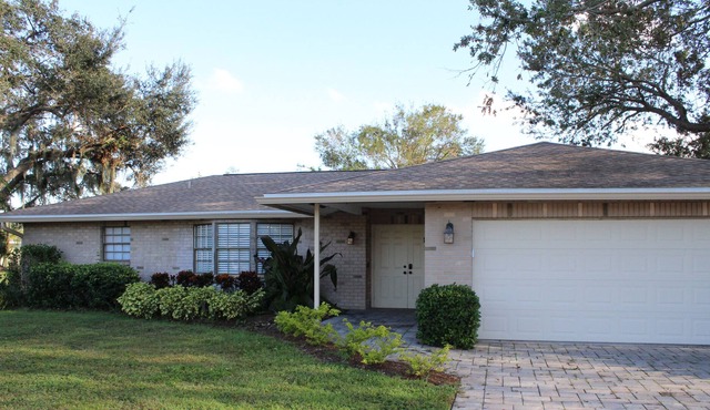 Cozy Centrally-Located Sarasota Home