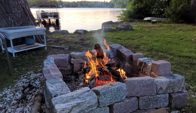 Cozy Cottage on Beautiful Branch Lake with Private Beach & Dock close to Acadia