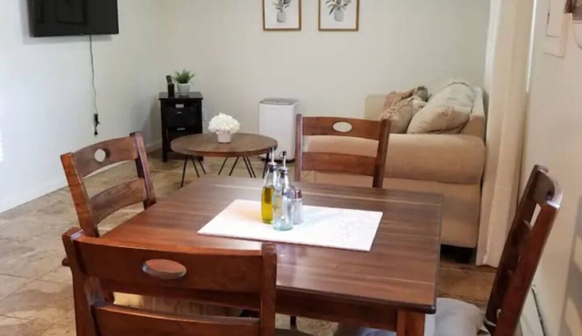 Cozy one bedroom apartment in New Fairfield with restorative activities.n