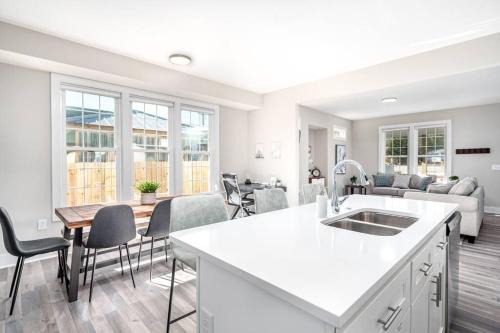 Cozy Ranch New Build 3 bed 2 bath