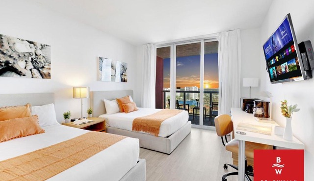 Cozy Studio Intracoastal View & Shuttle