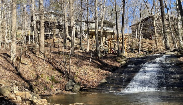 Creekside 2 BR overlooking waterfall and golf course