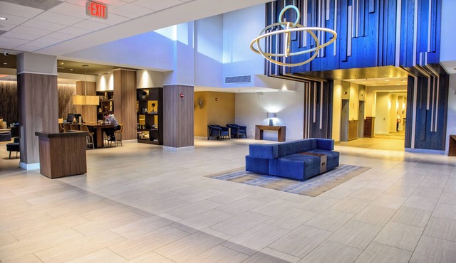 Crowne Plaza Dulles Airport by IHG