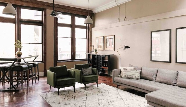 Cru Loft in the Heart of Downtown Knox