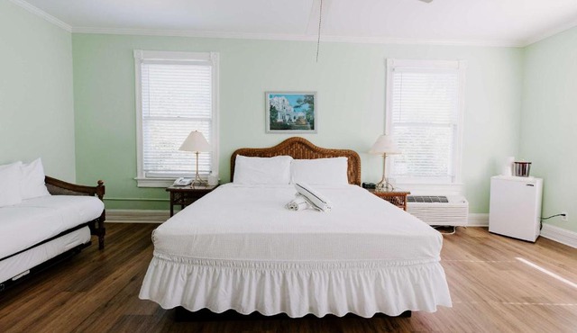 Curry Mansion Inn