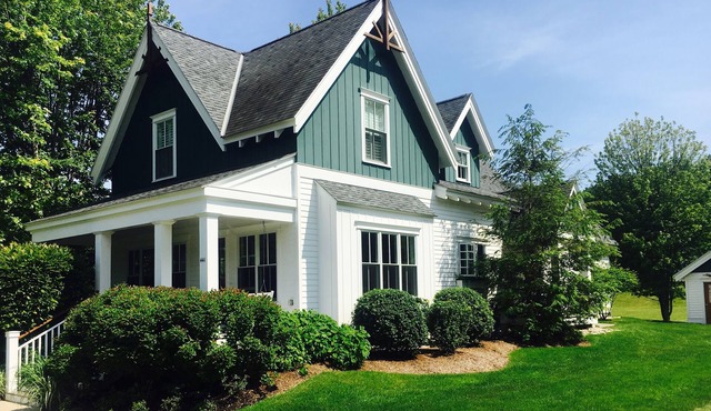 Custom Harbor Springs In-Town Luxury Cottage