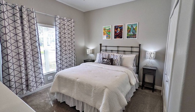 Daisy's Cottage, Private Pool, Spacious Paradise Palms Townhome