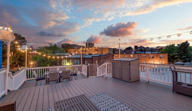 DC Rowhome ✲ HUGE Roofdeck & Parking ✲ 3br | 2.5ba