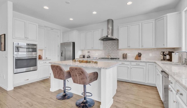 Design Dream/Upscale/Garage/View/4 BR 3 BA