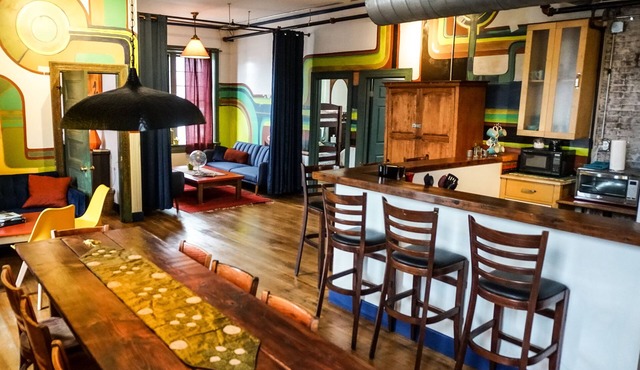 Designer 3 Bedroom Apt - Historic Fire House Loft