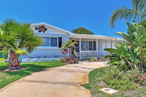Dog-Friendly Ormond Beach Bungalow w/Patio! in Ormond Beach
