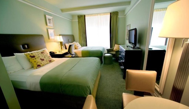 Double Room | Upper West Side Manhattan | Steps to Subway & Gourmet Grocers