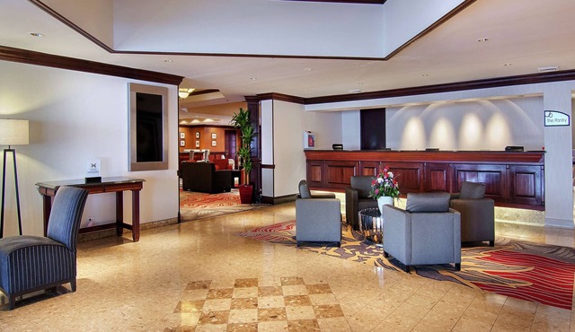 DoubleTree by Hilton Lisle Naperville