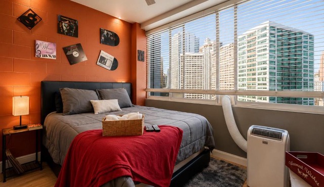 Downtown Atlanta 3BR Condo Near Stadium & Arena