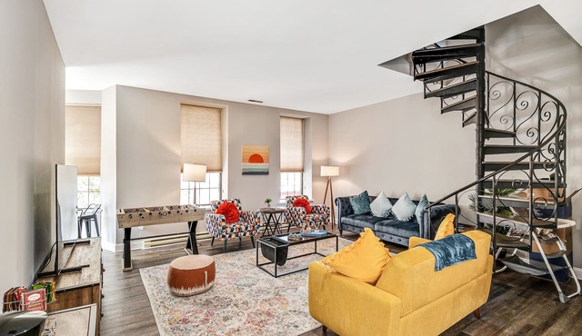 Dreamy & Cozy Downtown Home with In Law Suite