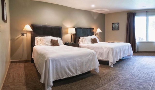 Driftwood Lodge