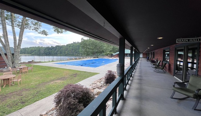 Electric and Water is Working Centrally Located Resort inThe High Country RELAX